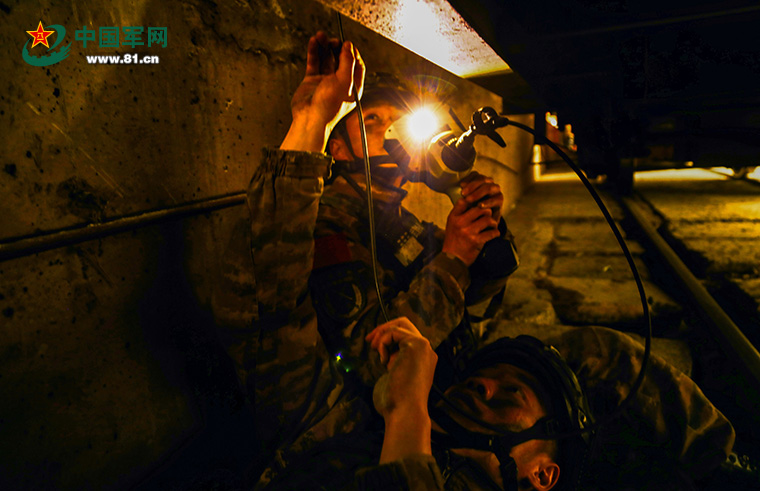 电影院的英文 怎么读